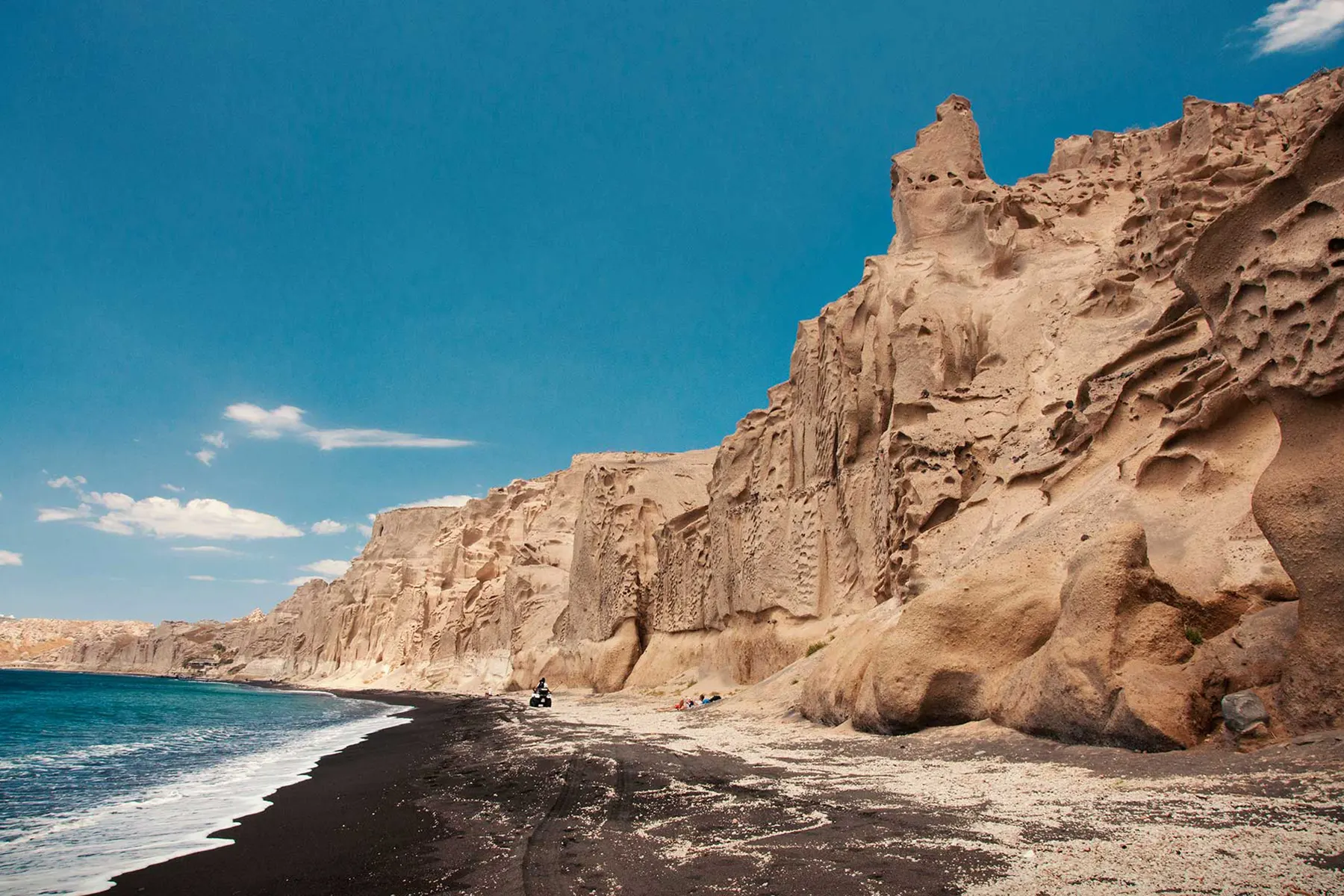 santorini-calm-collection-santorini-tours